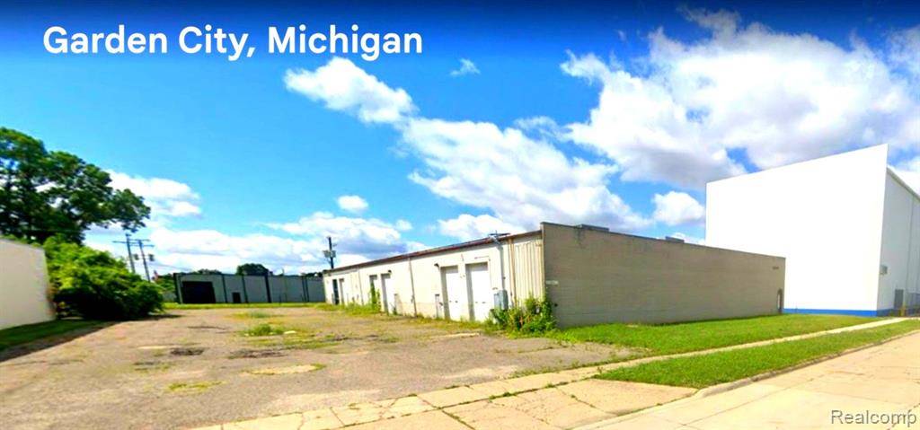 Garden City, MI,32841 PARKLANE Street
