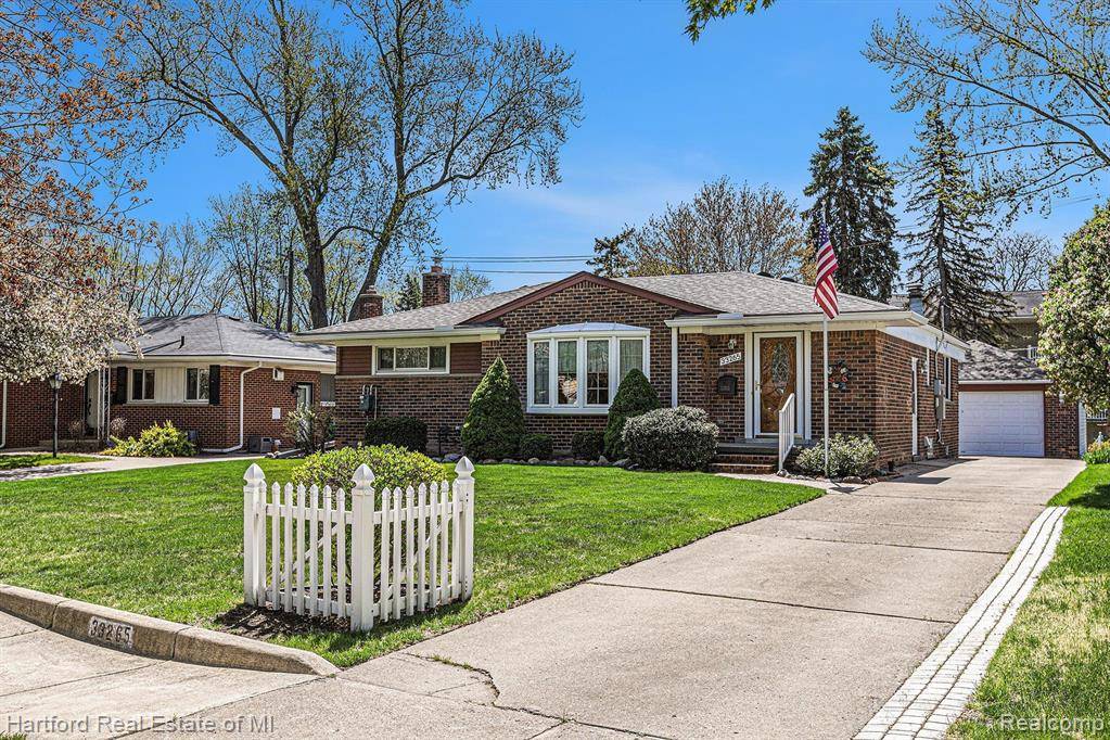 Farmington, MI 48336,33265 CLOVERDALE Avenue