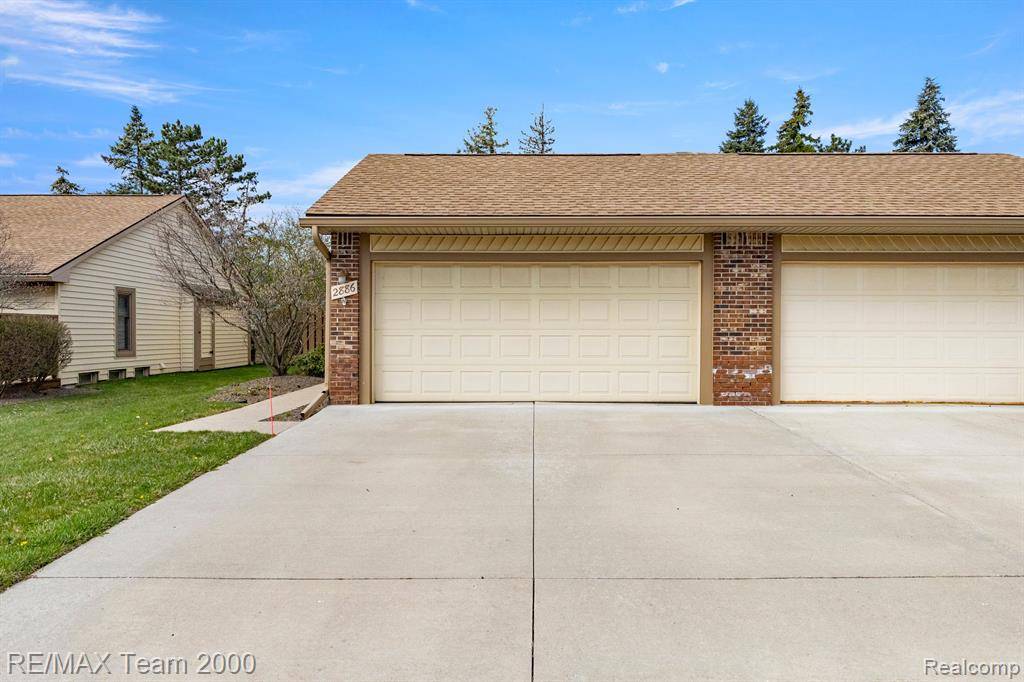 Trenton, MI 48183,2886 LAKEWOOD Drive