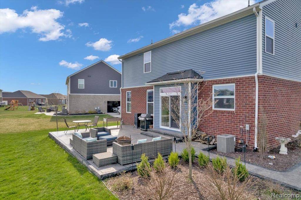 South Lyon, MI 48178,62072 SAVANNAH Drive