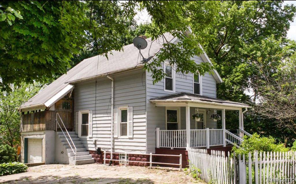 Lansing, MI 48906,1110 OAK Street