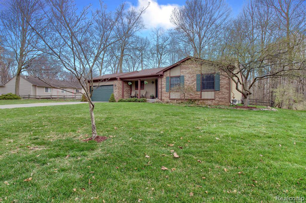 Novi, MI,40184 LADENE Lane