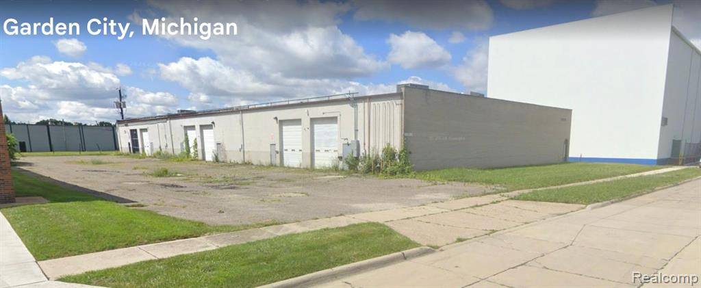 Garden City, MI,32841 PARKLANE Street
