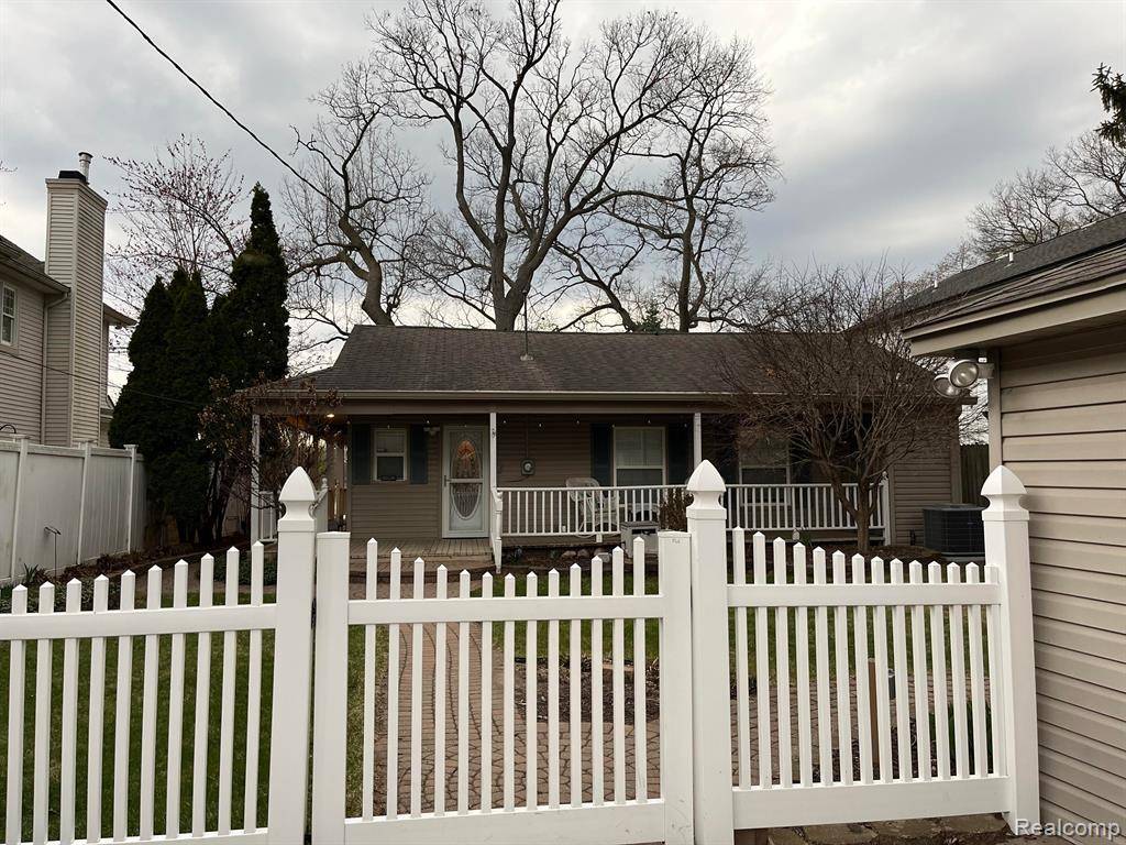 Commerce Twp, MI 48382,1864 POINT Street