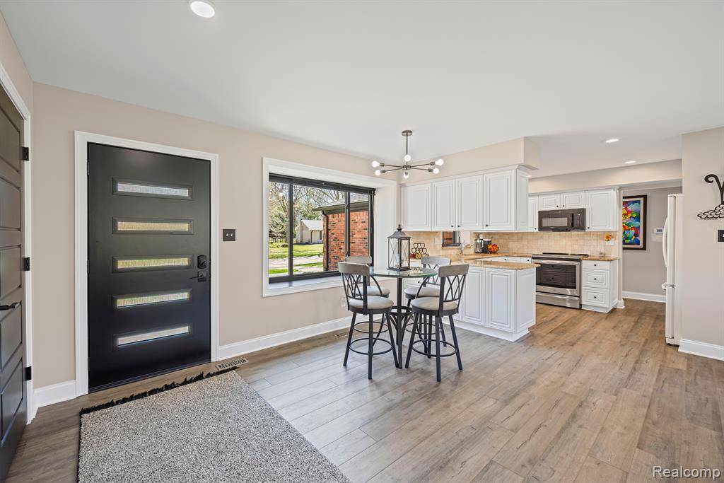 Northville, MI 48167,20385 LEXINGTON Boulevard