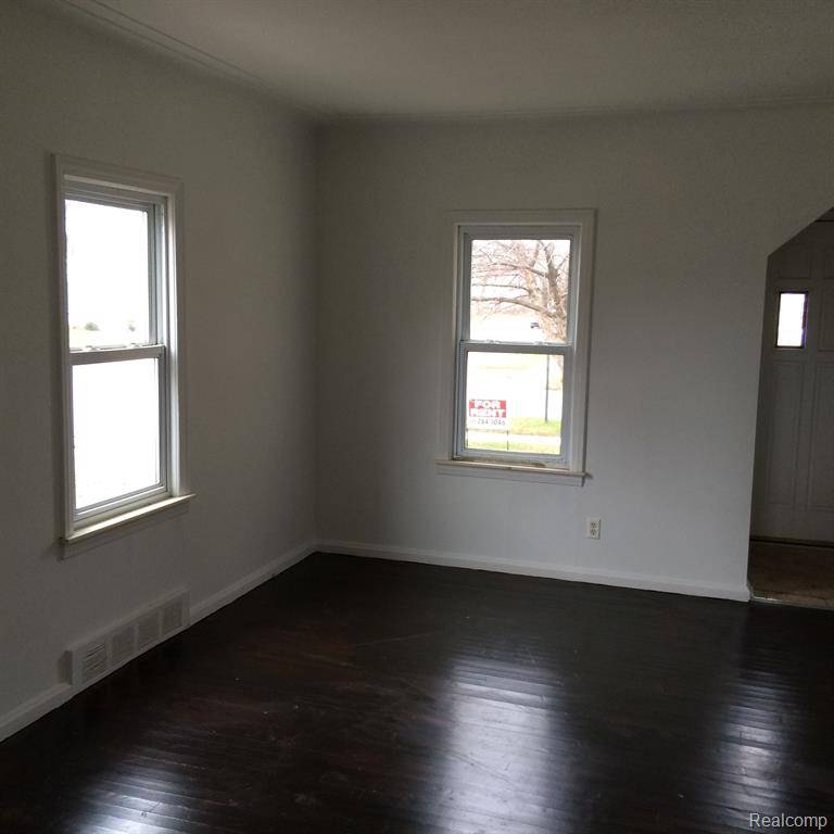 Madison Heights, MI 48071,27304 ALGER Boulevard