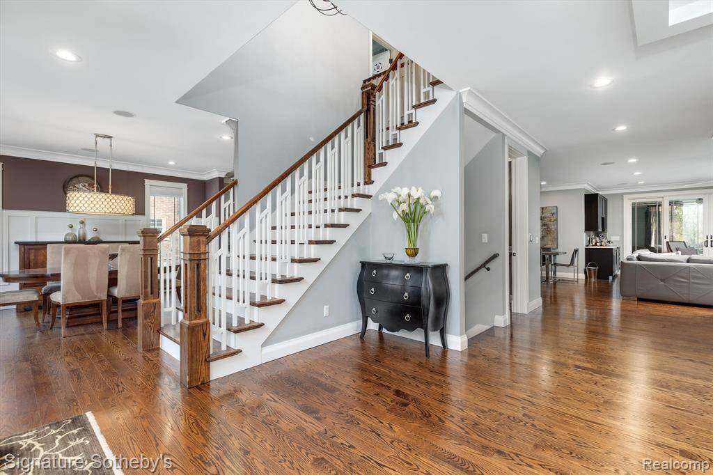 Birmingham, MI 48009,356 PILGRIM Avenue