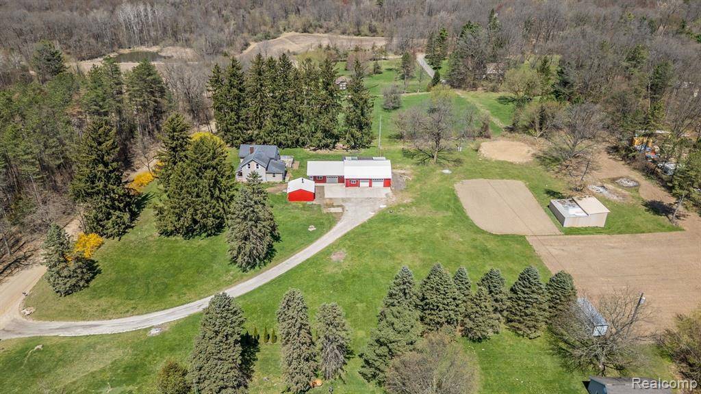 Milford, MI 48381,1652 WEAVER Road