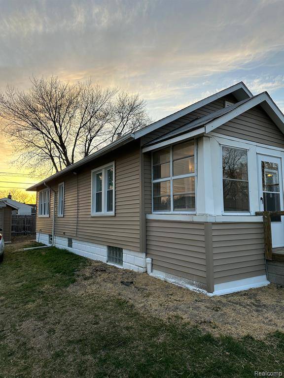 Eastpointe, MI 48021,23139 TUSCANY Avenue