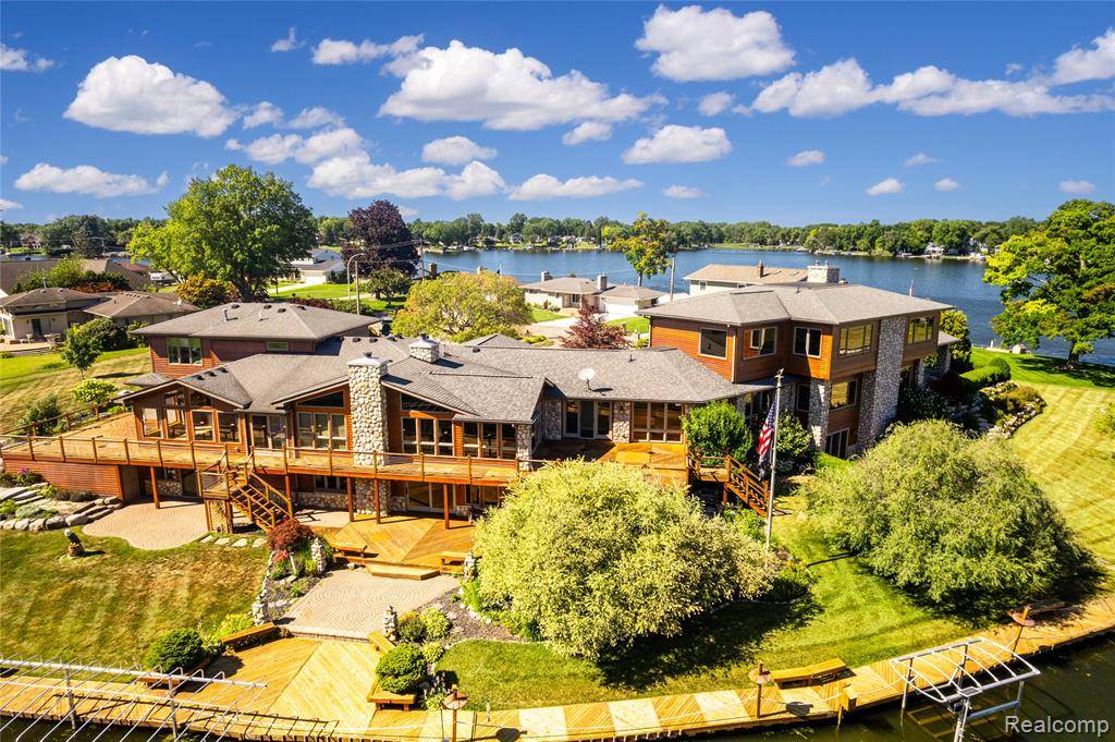 Waterford, MI 48329,4190 AQUARINA Street