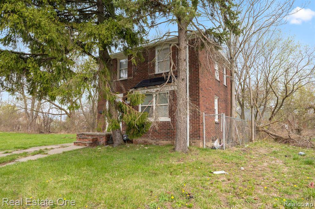 Detroit, MI 48213,13113 CAMDEN Street
