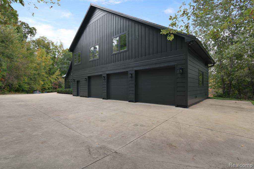 Berrien Springs, MI 49103,10630 GARR Road