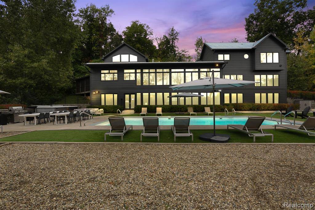 Berrien Springs, MI 49103,10630 GARR Road