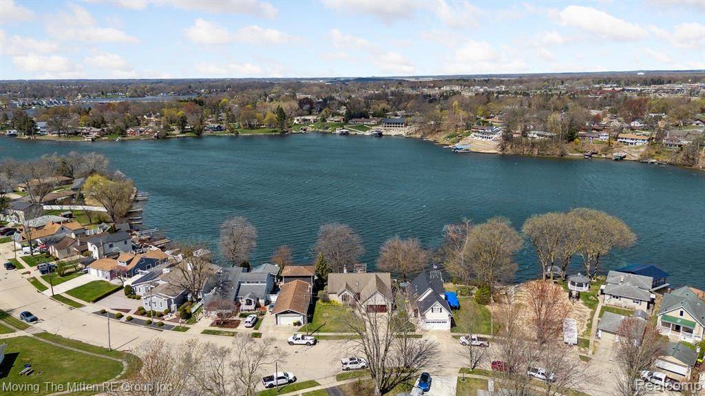 Belleville, MI 48111,163 POTTER Drive