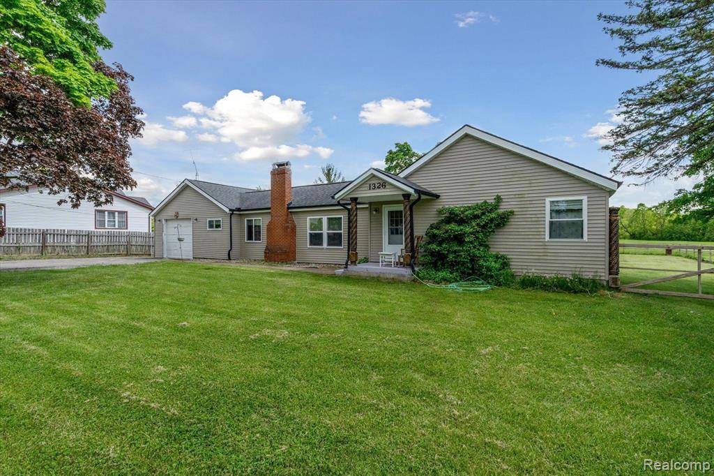 Grand Blanc, MI 48439,1326 E REID Road