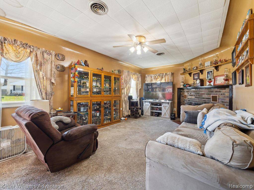 Wayne, MI 48184,4862 MILDRED Street