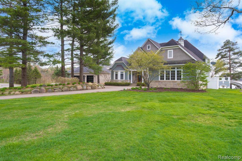 Lake Orion, MI,1373 SIGNAL Lane
