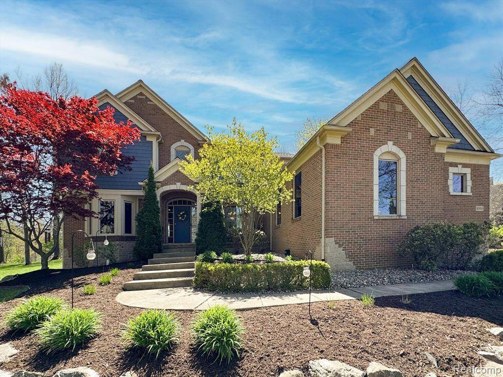 Fenton, MI 48430,8504 Riverwalk Drive