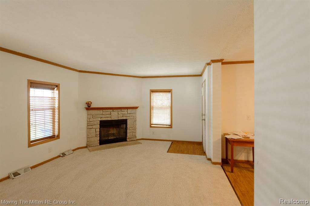Dearborn Heights, MI 48125,25660 CURRIER Street