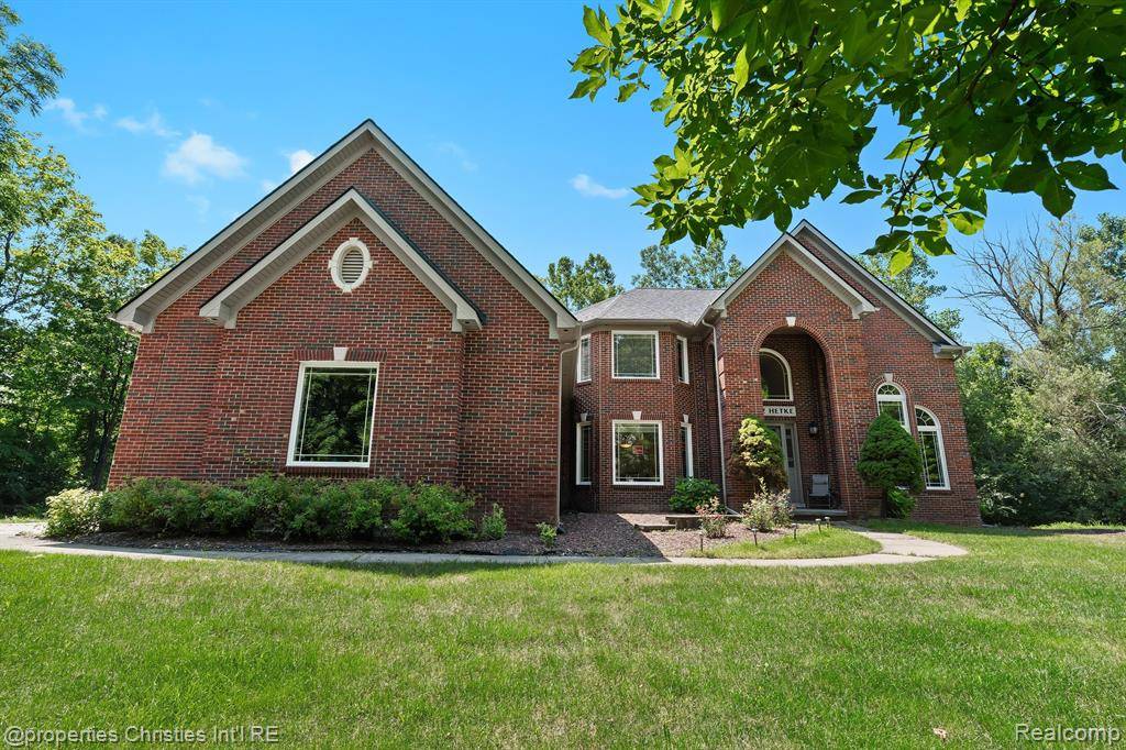 Farmington Hills, MI 48335,21232 HETKE Drive