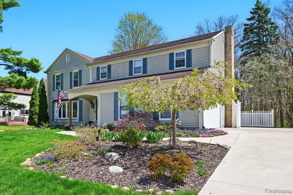Farmington Hills, MI 48331,28580 PERRYVILLE Way