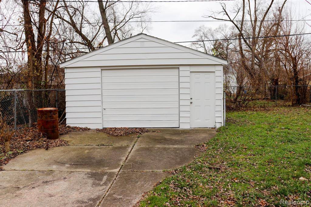 Inkster, MI 48141,1338 HELEN Street