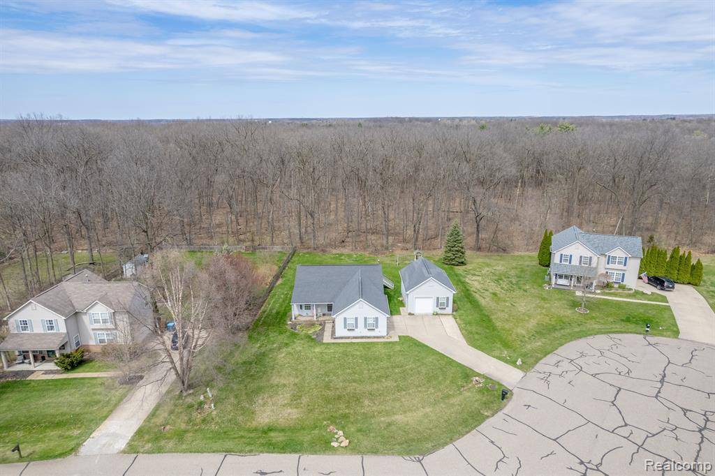 Linden, MI 48451,5320 DEER Trail