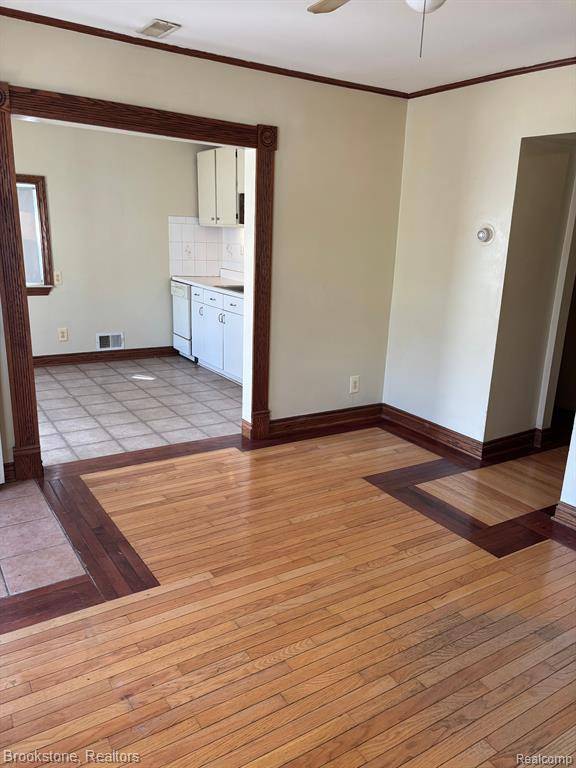 Dearborn Heights, MI 48125,24074 HOPKINS Street