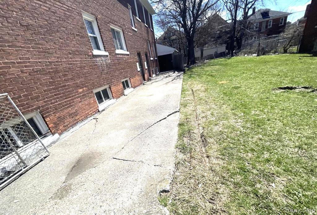 Detroit, MI 48206,3209 TUXEDO Street