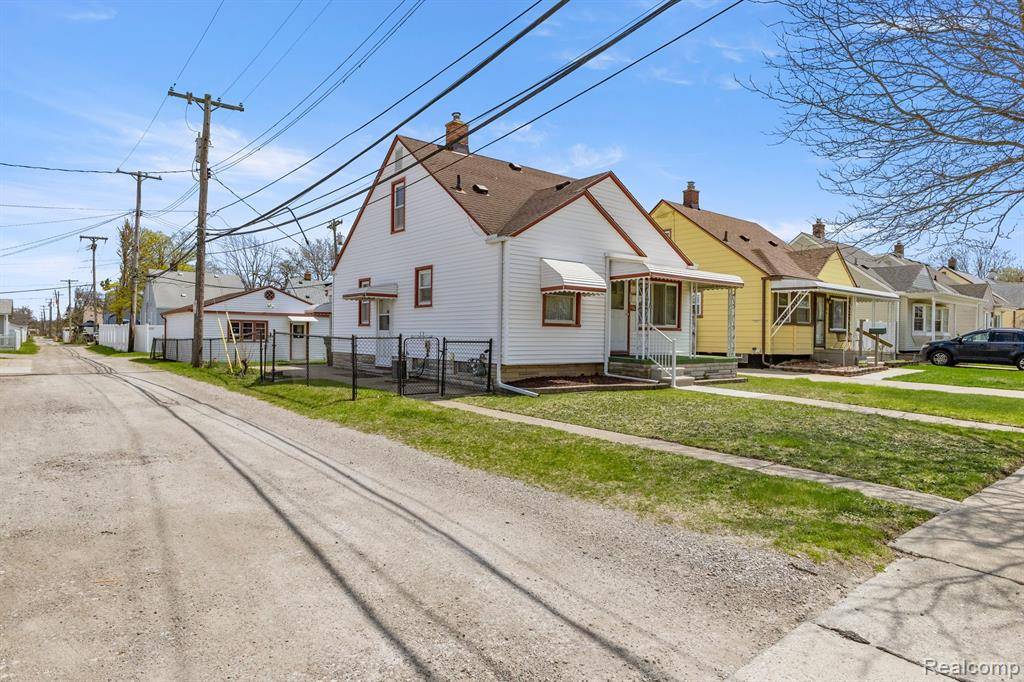 Trenton, MI 48183,29 WASHINGTON Street