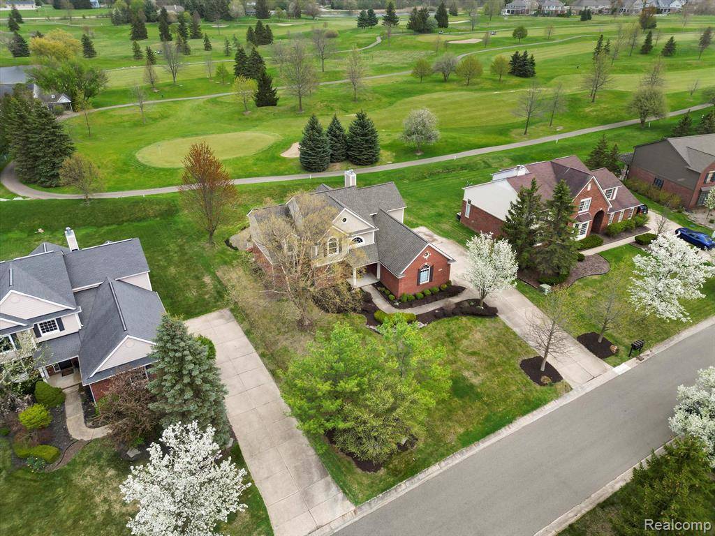 South Lyon, MI 48178,23700 SHINNECOCK Drive