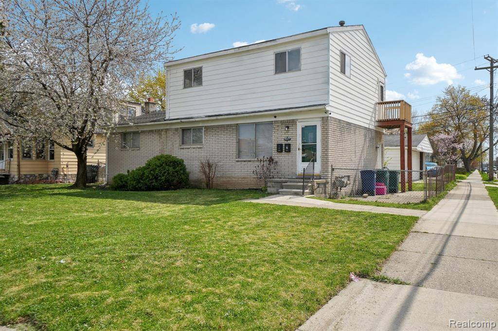 Lincoln Park, MI 48146,1047 MONTIE Road