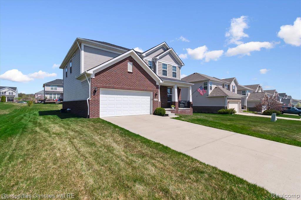 New Hudson, MI 48165,30248 Macintosh Lane