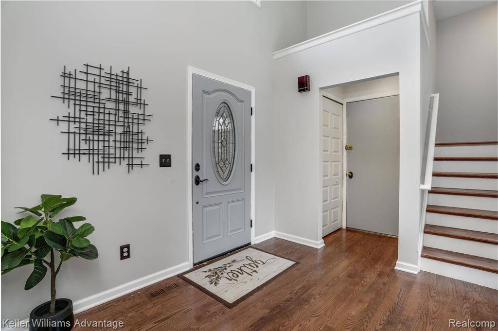 Plymouth, MI 48170,46671 BARRINGTON