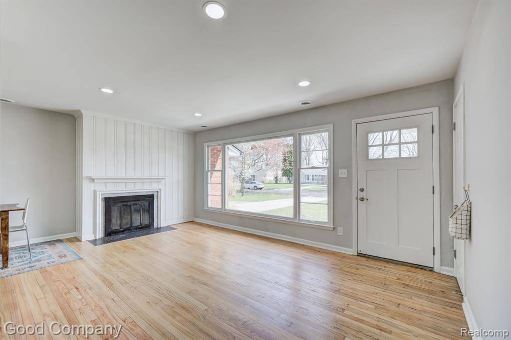 Southfield, MI 48076,27319 SHAGBARK Drive