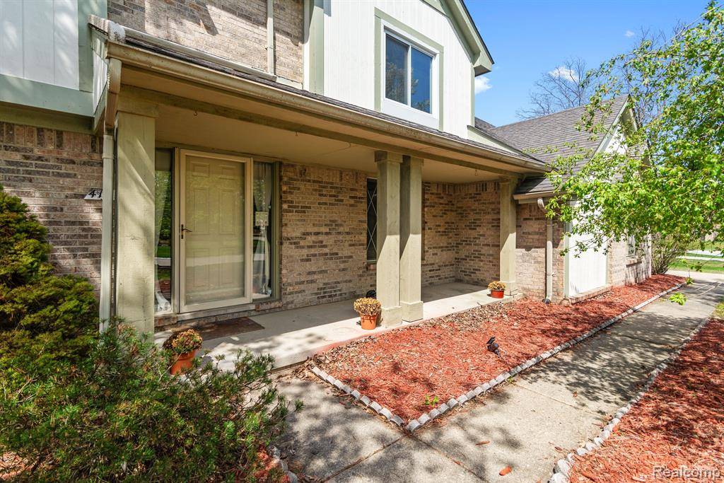 Novi, MI,41450 REINDEER Drive