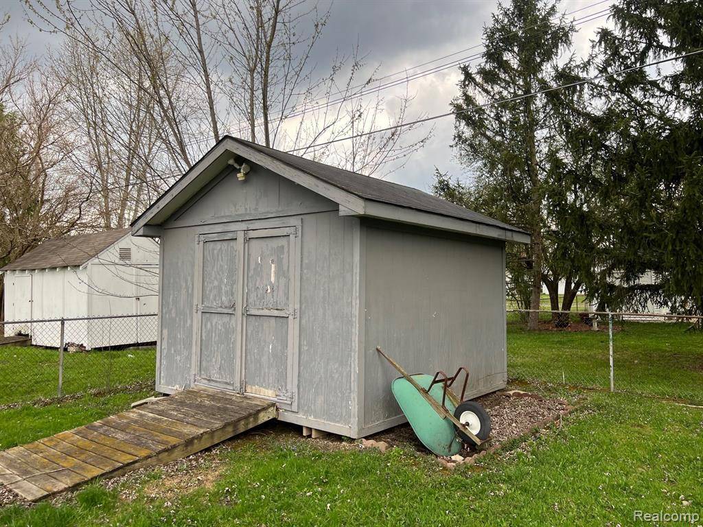 Lapeer, MI 48446,1354 1ST Street