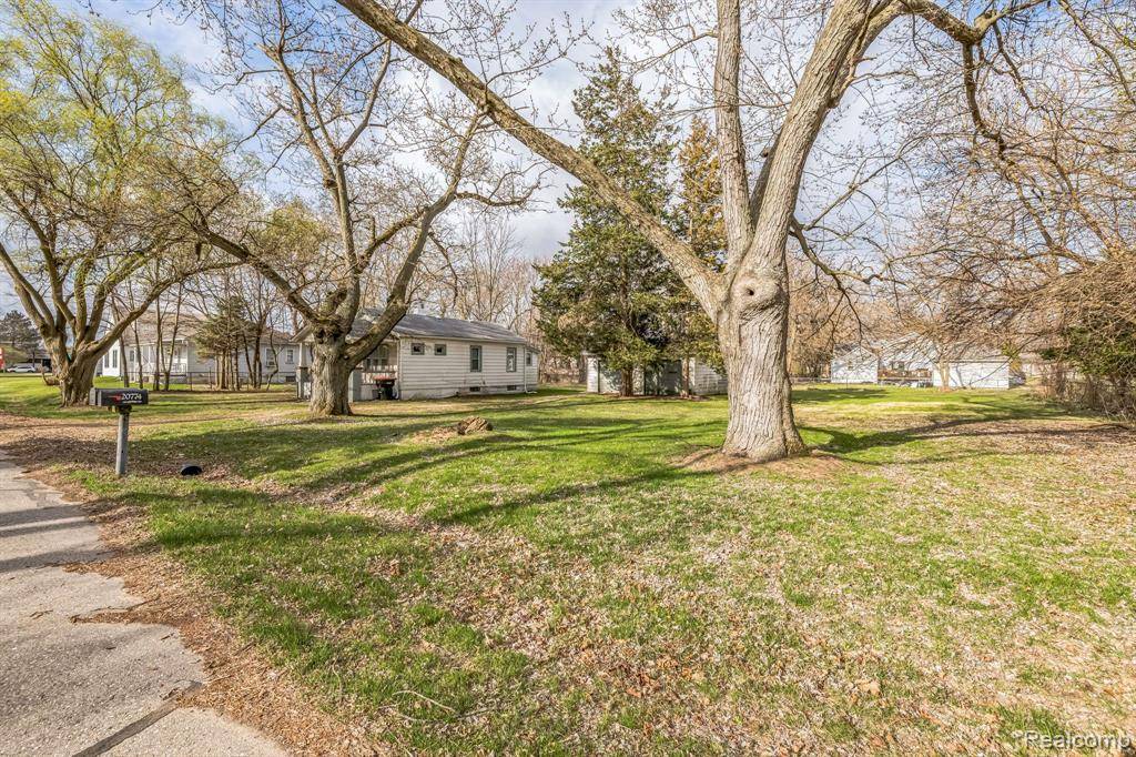 Southfield, MI 48033,20759 SEMINOLE Street
