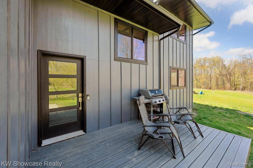 Milford, MI 48381,1452 EDGEWOOD Lane