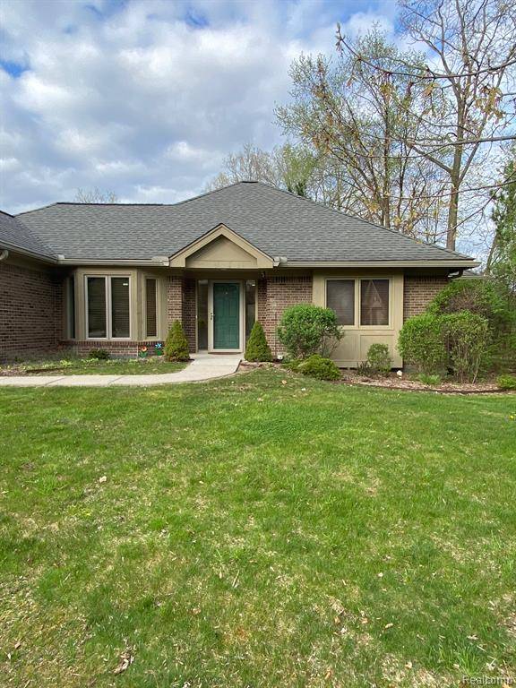 Farmington Hills, MI 48336,21268 SYCAMORE Court
