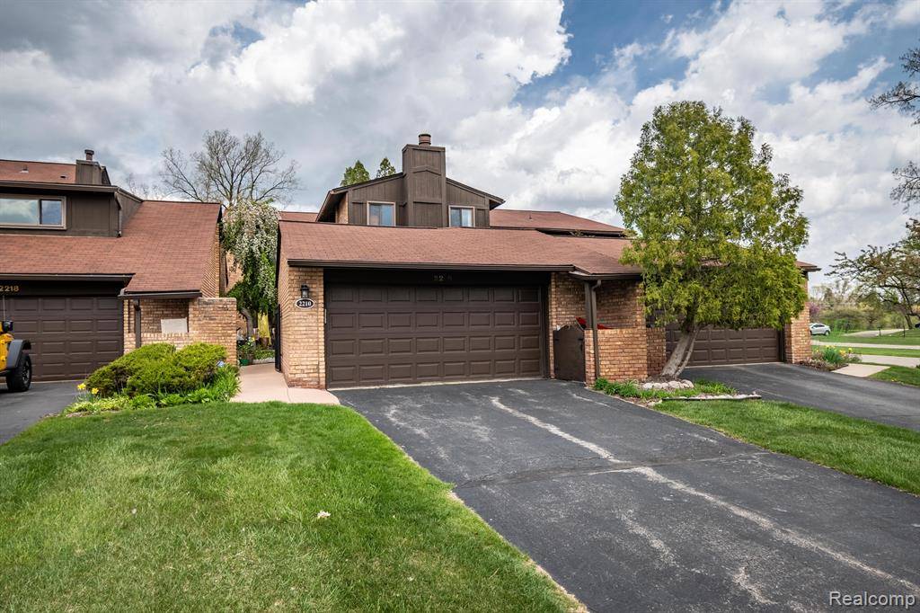 West Bloomfield, MI 48323,2210 BORDEAUX Street
