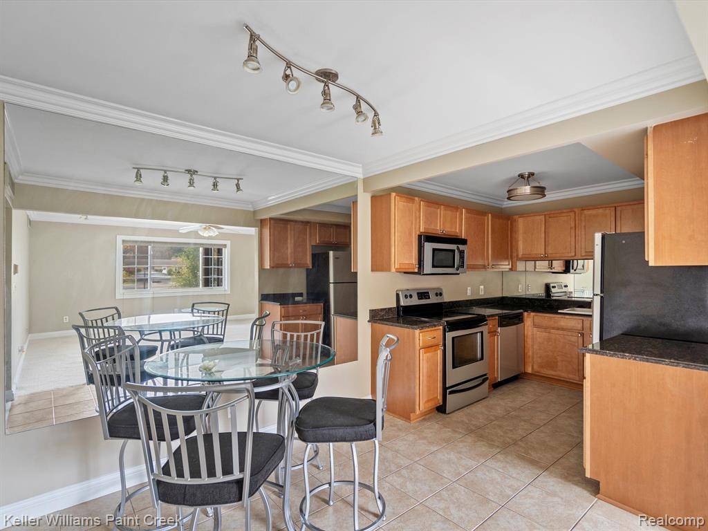 Rochester Hills, MI 48309,2311 WALTON Boulevard