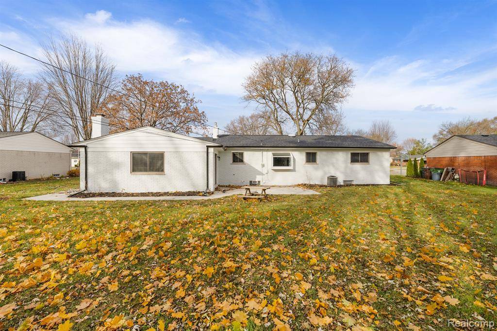 Shelby, MI 48317,5666 GIBBING Road
