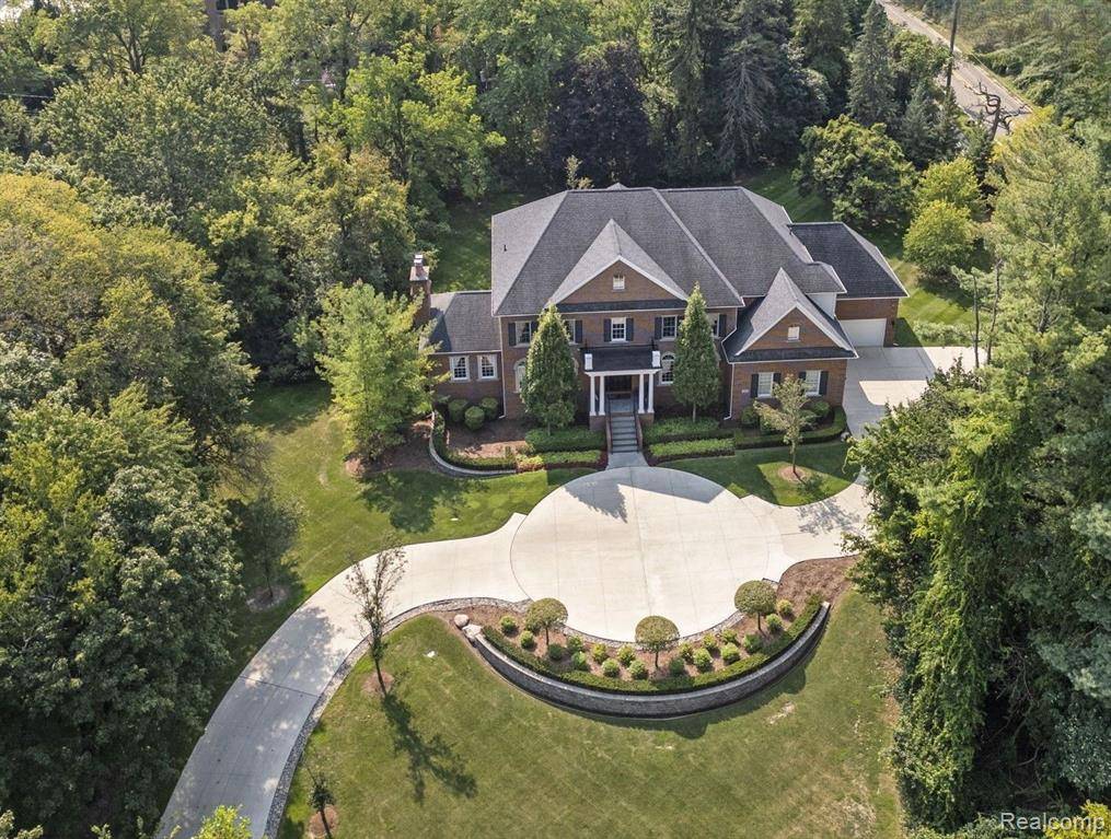 Bloomfield Hills, MI 48304,810 HIGHWOOD Drive