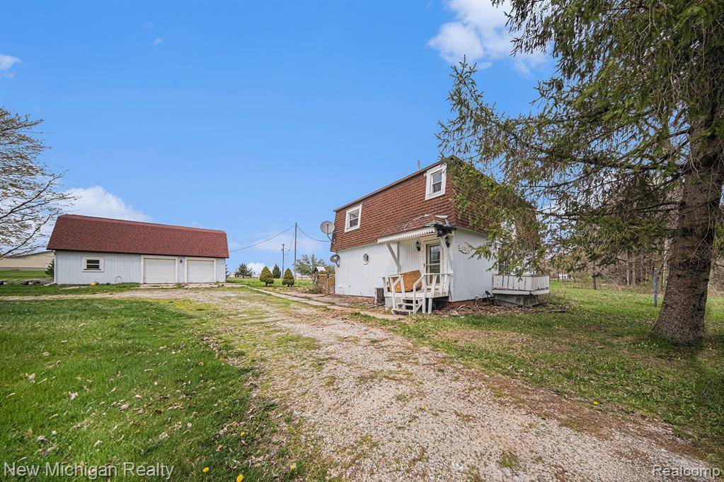 Addison, MI 49220,18600 MANITOU Road