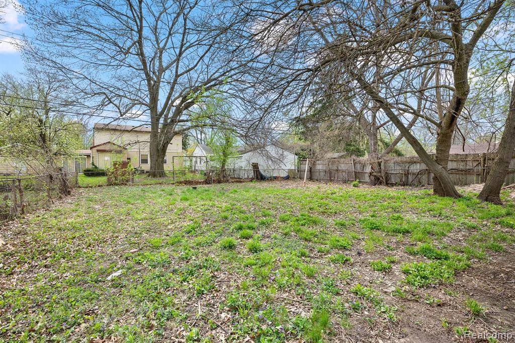 Inkster, MI 48141,1304 HELEN Street