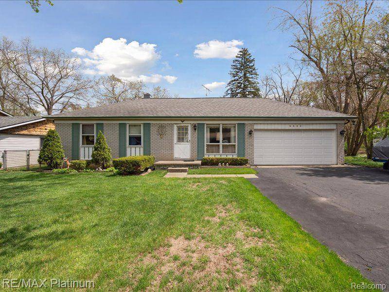 Wolverine Lake, MI 48390,2338 ROSELAWN Street