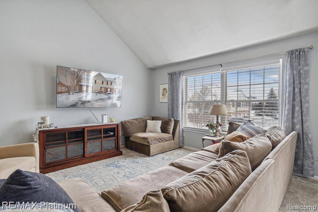 Howell, MI 48843,3380 KNEELAND Circle