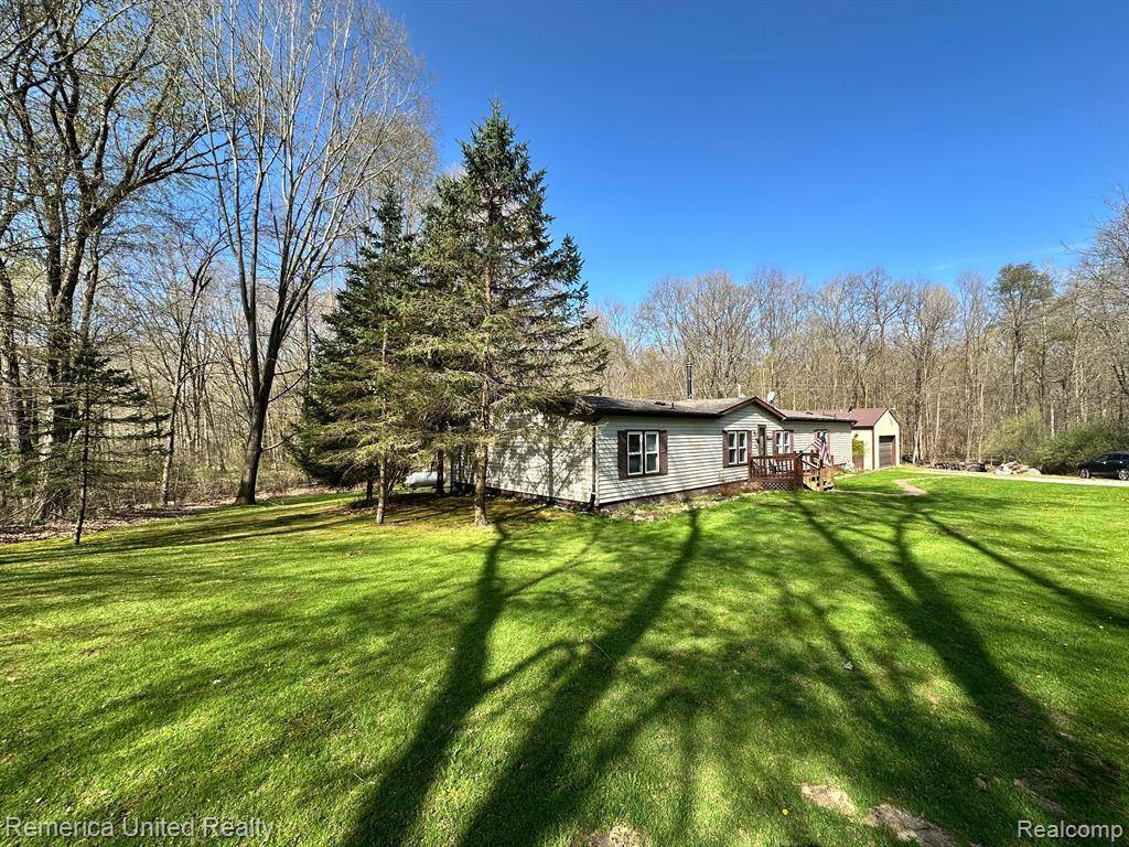 Howell, MI 48843,6565 W COON LAKE Road