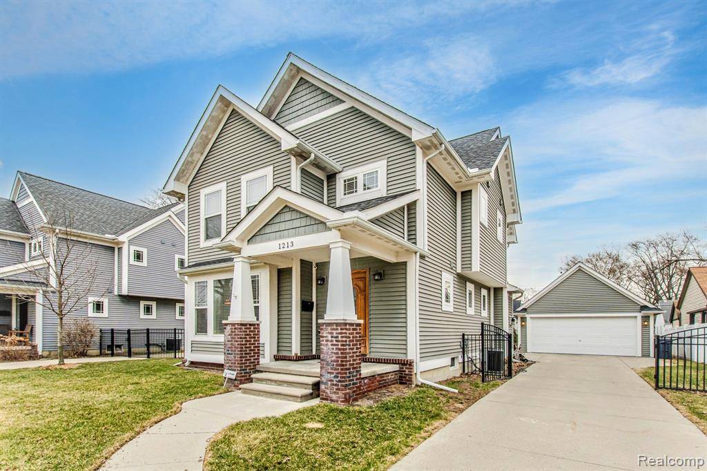 Royal Oak, MI 48067,1213 MOHAWK Avenue